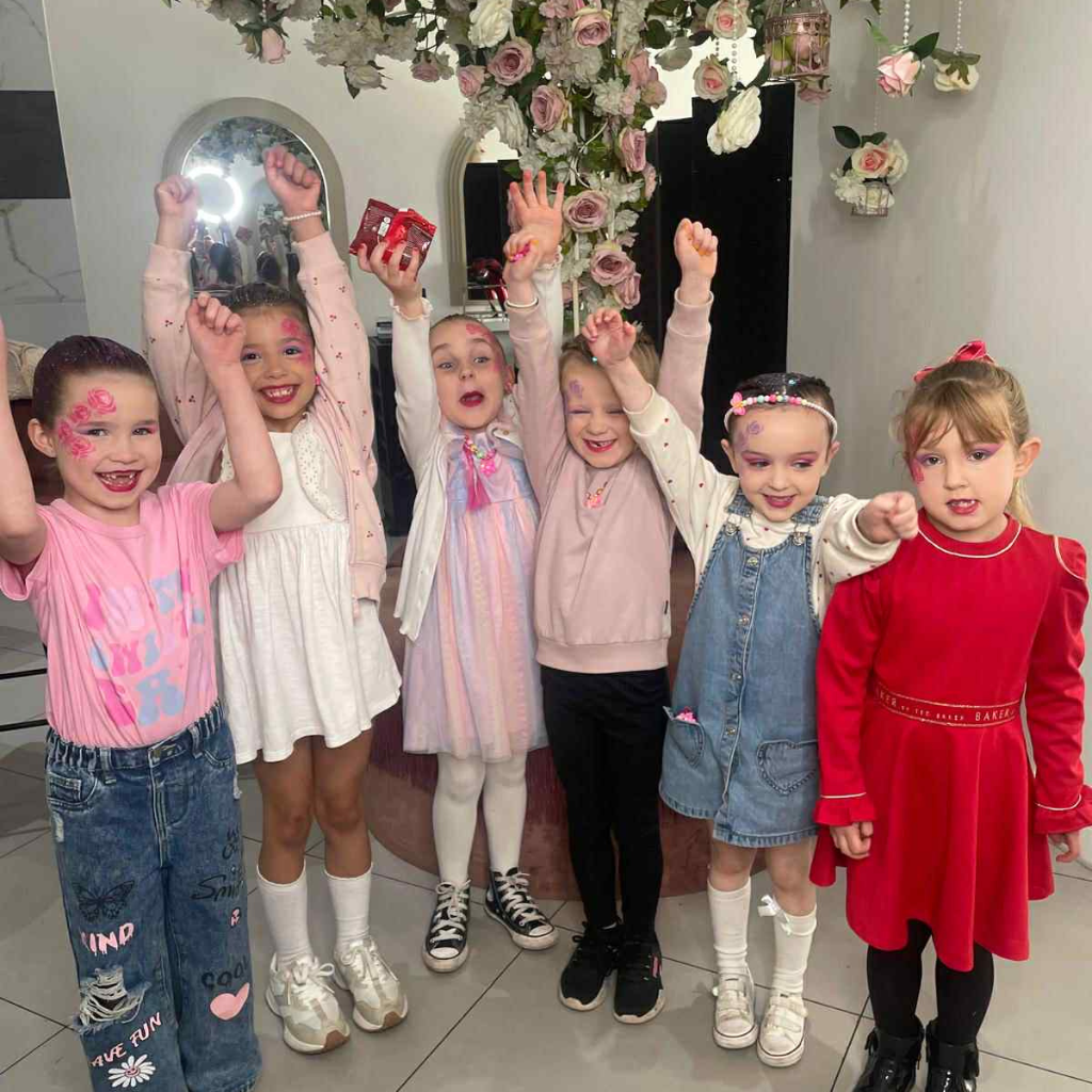 Children Makeup Party